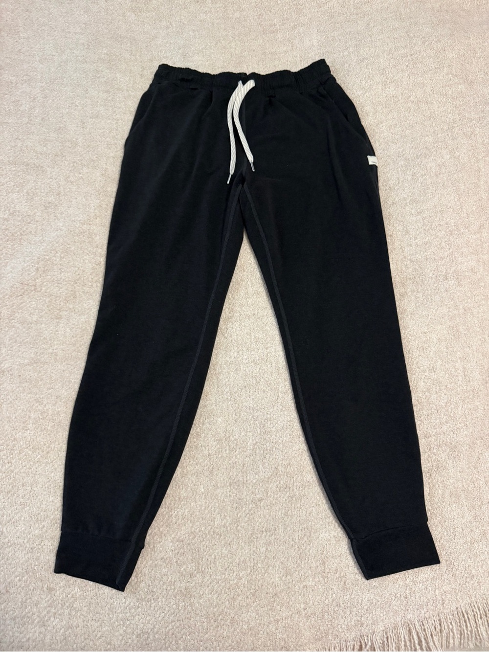 Vuori Cropped Performance Jogger